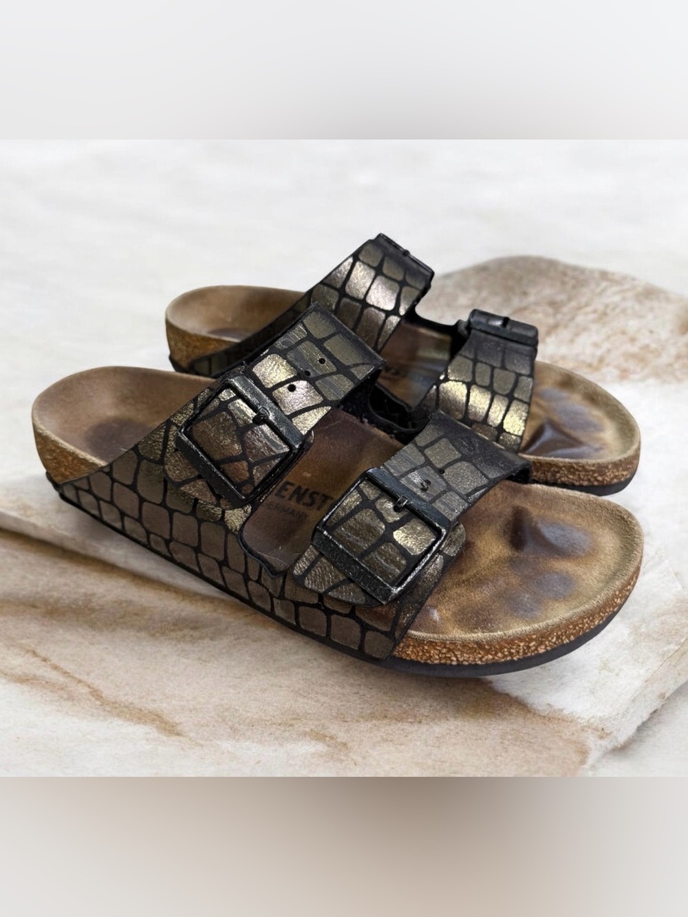 Birkenstock Arizona Sandals Gator Gleam Women’s Size US 7 EU 37
